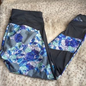 CARRIE UNDERWOOD LEGGINGS